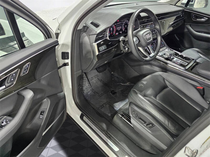 2023 Audi Q7 quattro Premium Plus 55 TFSI