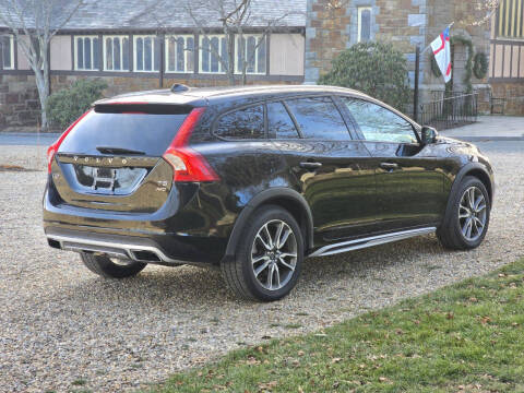 2016 Volvo V60 Cross Country T5