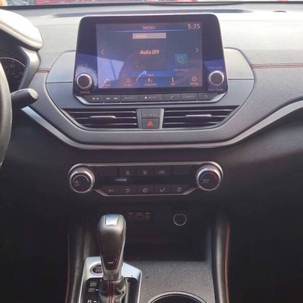 2021 Nissan Altima 2.5 SR