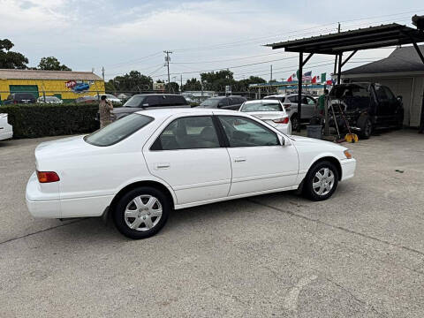 2000 Toyota Camry