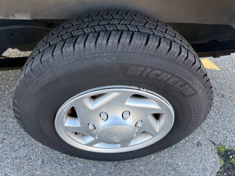 2011 Ford E-Series E-150