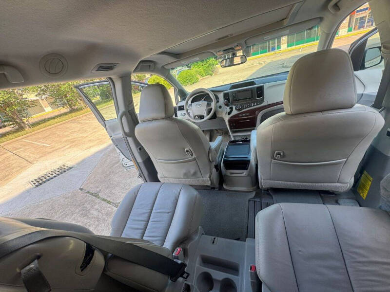 2013 Toyota Sienna
