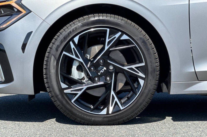 2025 Kia K5