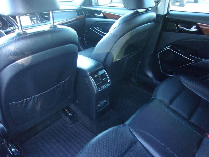 2018 Kia Cadenza Technology