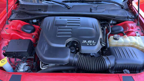 2016 Dodge Challenger SXT Plus