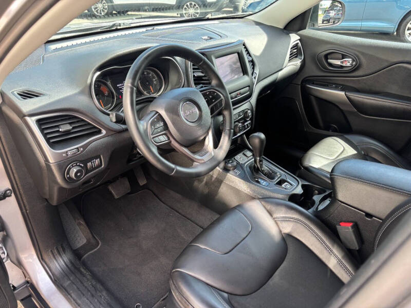 2019 Jeep Cherokee Latitude Plus