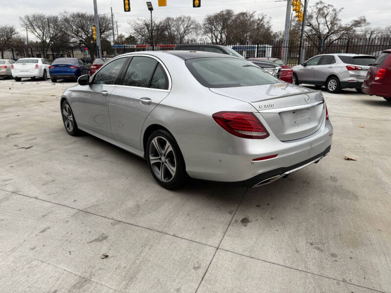 2017 Mercedes-Benz E-Class E300 photo 6