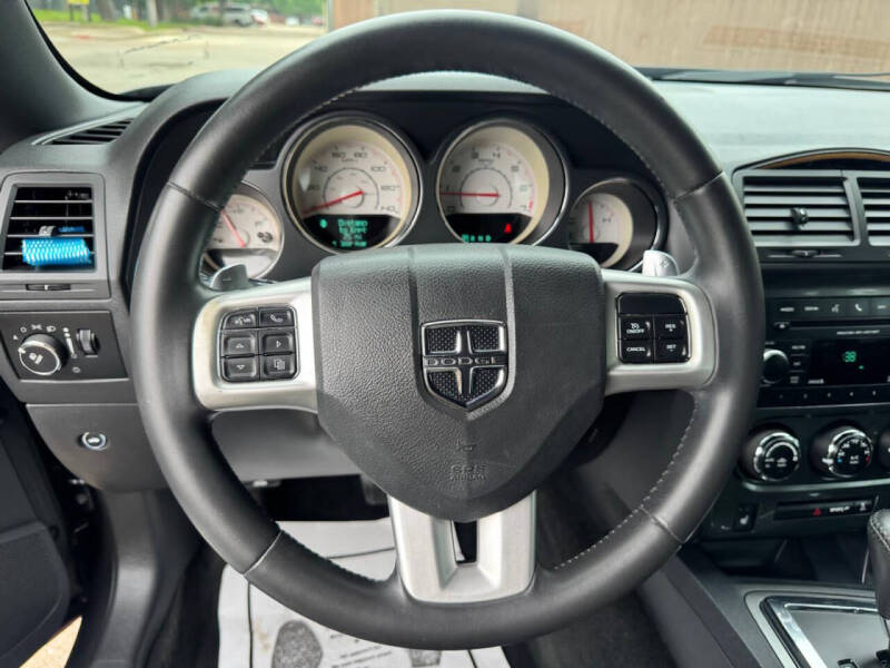 2014 Dodge Challenger SXT Plus