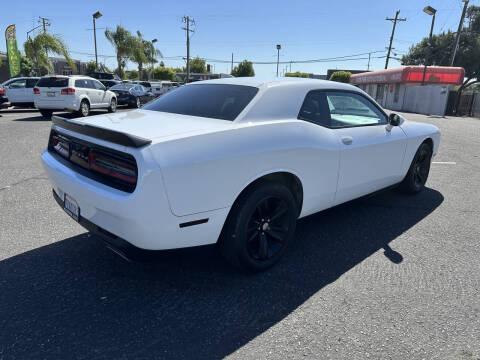 2016 Dodge Challenger SXT
