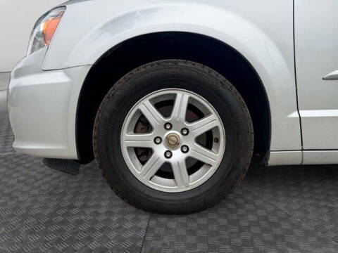 2012 Chrysler Town and Country Touring