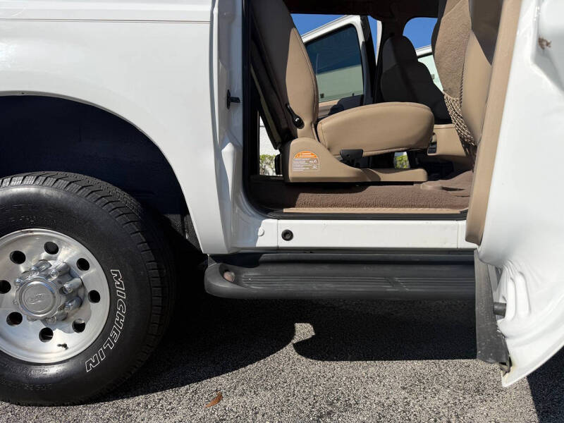 2000 Ford Excursion XLT