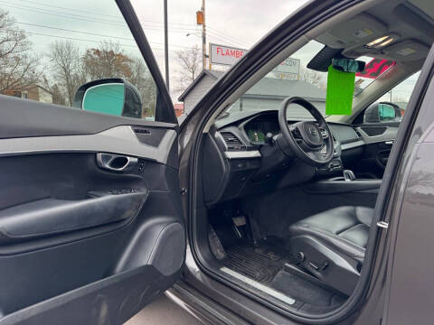 2023 Volvo XC90 B5 Core