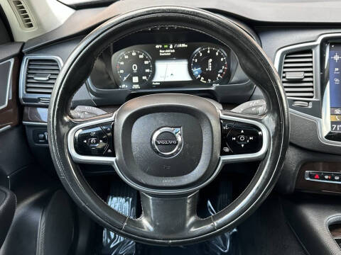 2019 Volvo XC90 T6 Momentum