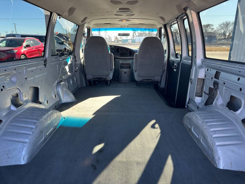 2006 Ford E-Series E-150