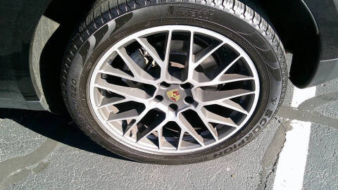 2015 Porsche Macan S