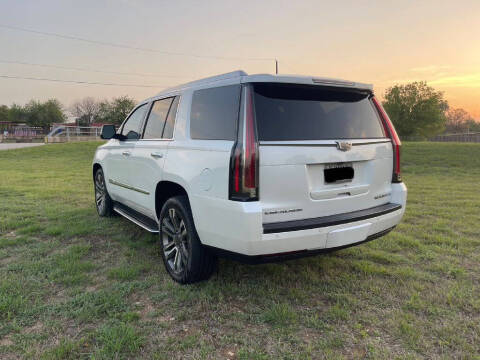 2016 Cadillac Escalade Luxury Collection