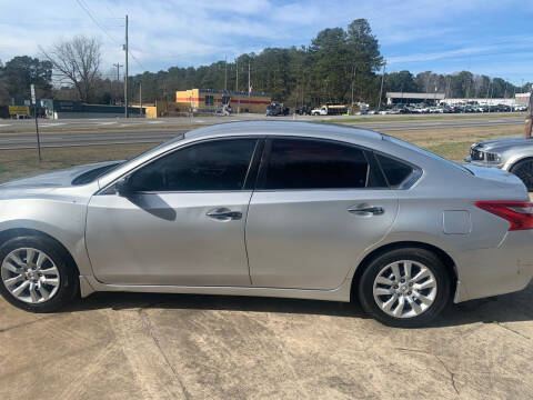 2016 Nissan Altima for sale at Valid Motors INC in Griffin GA