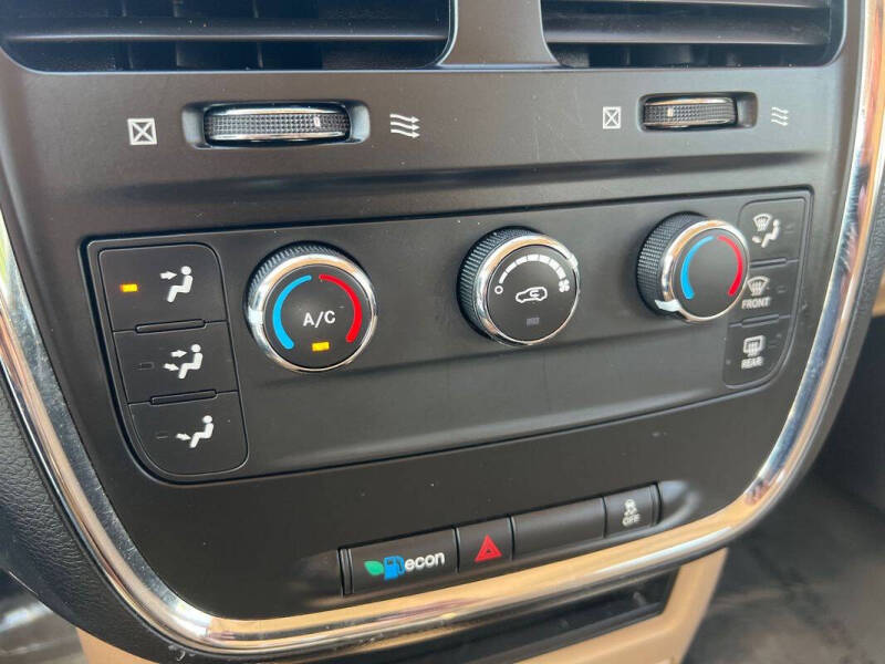 2013 Dodge Grand Caravan American Value Package
