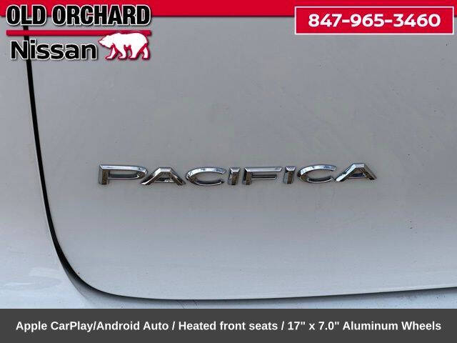 2024 Chrysler Pacifica Touring