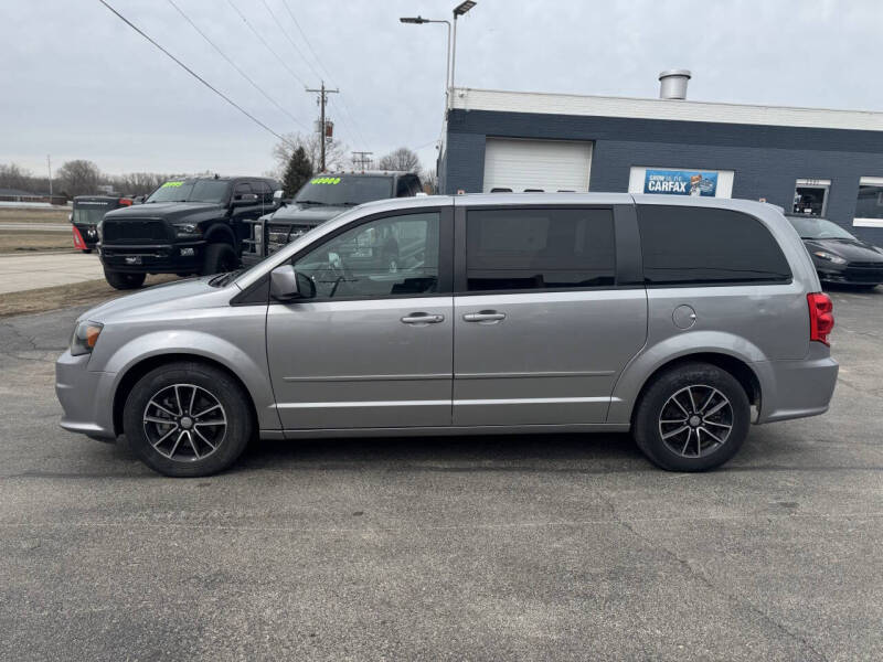 Used 2016 Dodge Grand Caravan R/T with VIN 2C4RDGEG2GR320382 for sale in Green Bay, WI
