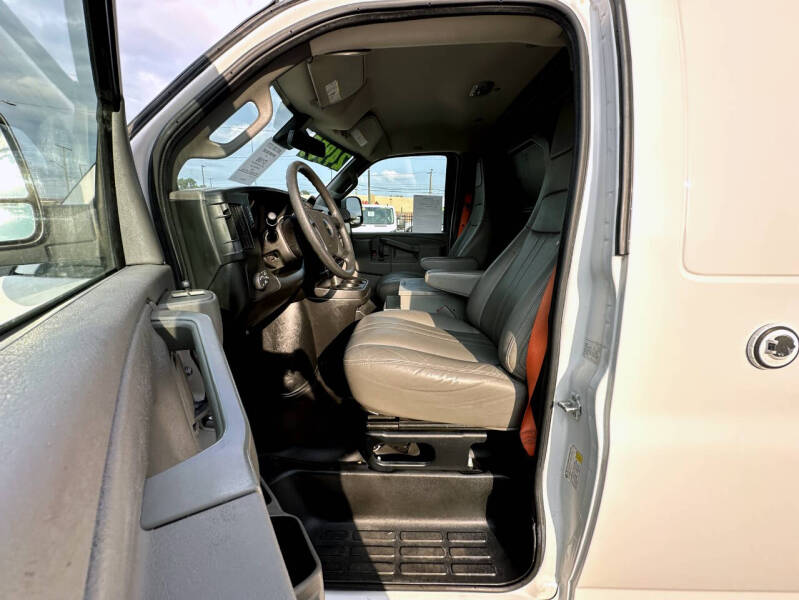 2019 Chevrolet Express 2500