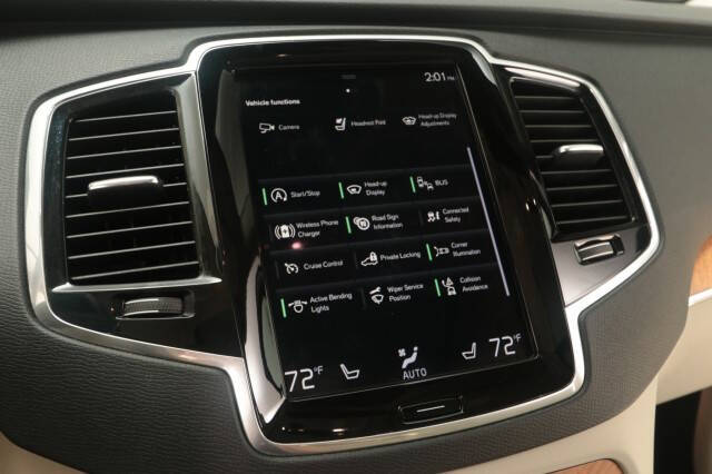 2022 Volvo XC90 T5 Momentum