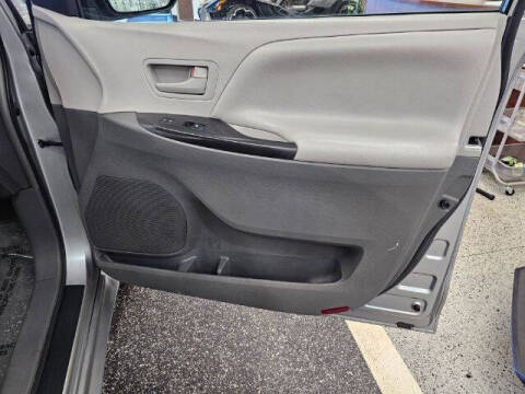 2015 Toyota Sienna L 7-Passenger