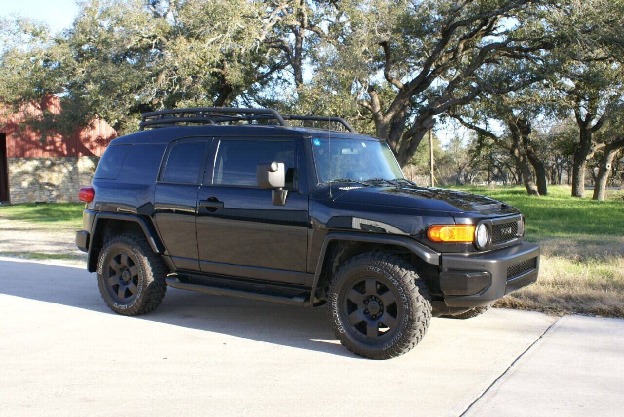 2007 Toyota FJ Cruiser for sale at 4.0 Motorsports in Austin, TX