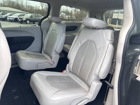 2021 Chrysler Pacifica Touring L