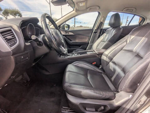 2017 Mazda MAZDA3 Touring