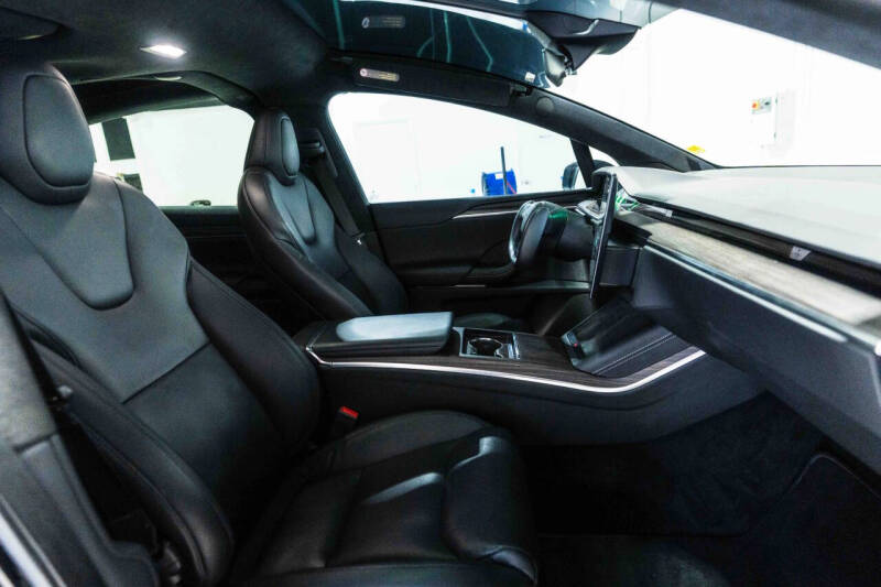 2023 Tesla Model X Standard Range