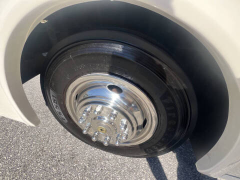 2019 Thor Motor Coach Hurricane