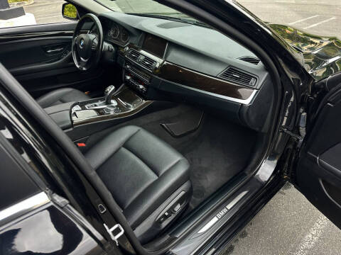 2016 BMW 5 Series 528i