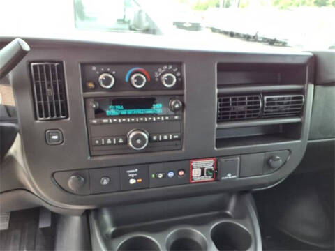 2025 Chevrolet Express 3500