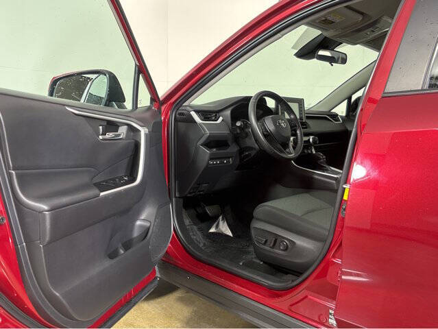 Used 2021 Toyota RAV4 XLE with VIN 2T3P1RFV4MW247395 for sale in Madison, WI