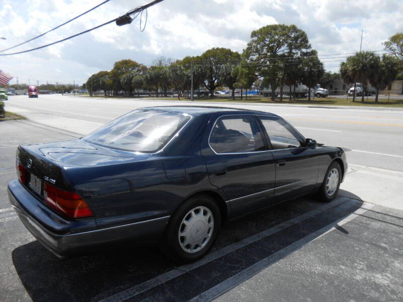 1996 Lexus LS 400