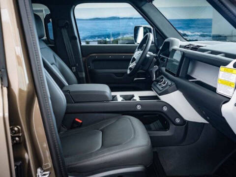 2025 Land Rover Defender 110 P500 X-Dynamic SE