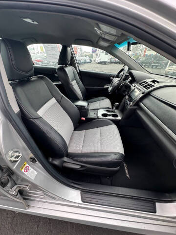2014 Toyota Camry SE