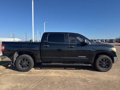 2014 Toyota Tundra SR5