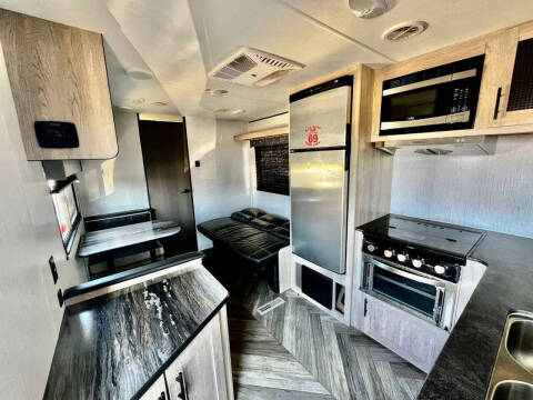 2021 PROWLER 240RB PROWLER