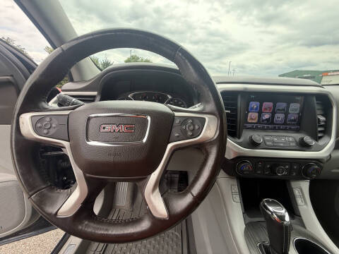 2017 GMC Acadia SLT-1