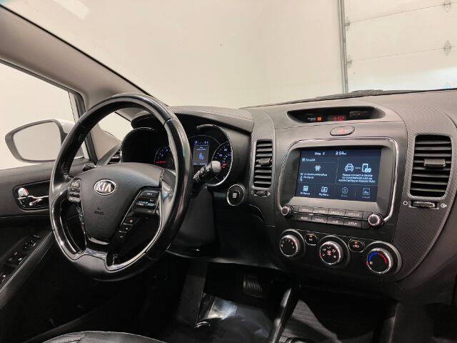 2017 Kia Forte5 EX