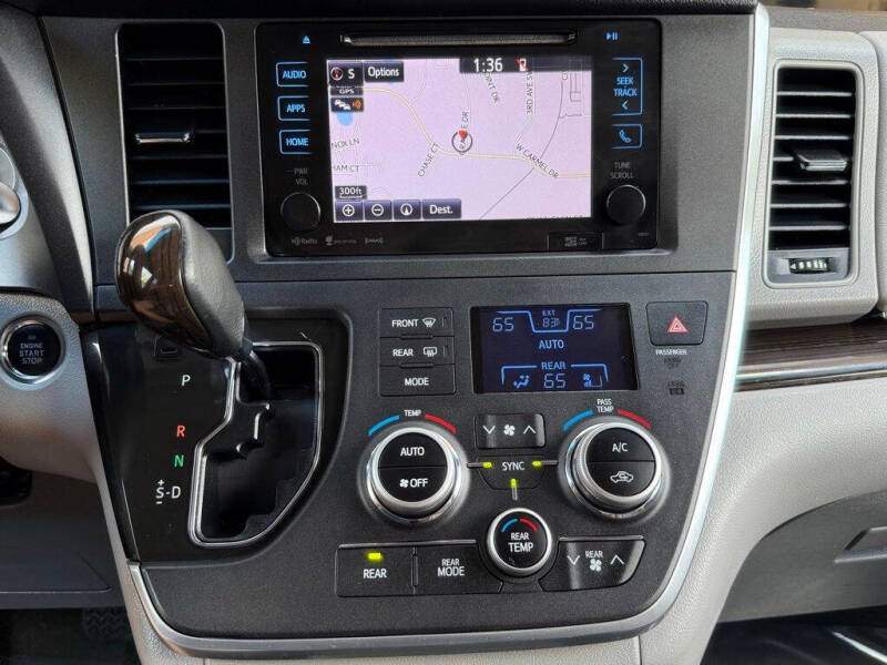 2017 Toyota Sienna