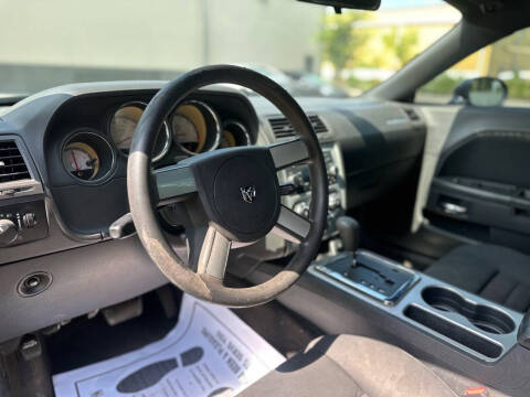 2010 Dodge Challenger SE