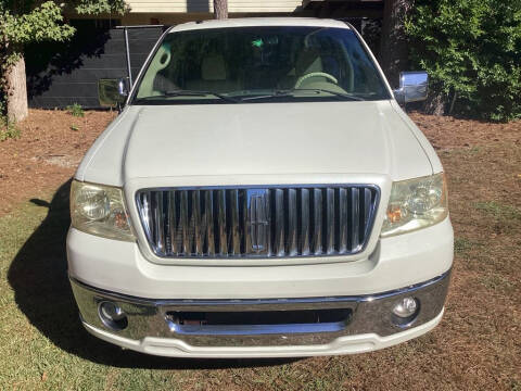 2006 Lincoln Mark LT for sale at ADVOCATE AUTO BROKERS INC in Atlanta GA