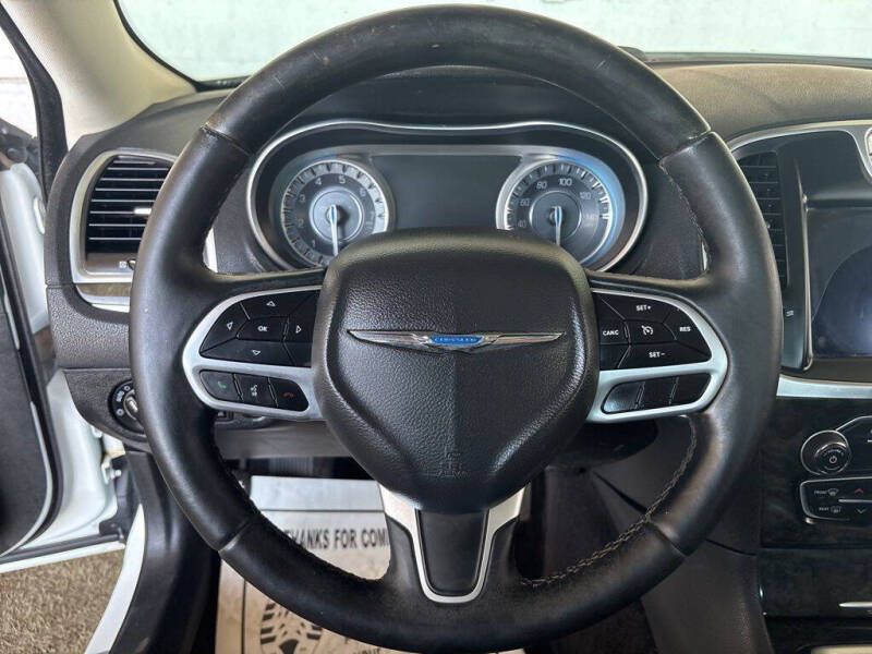 2017 Chrysler 300 C