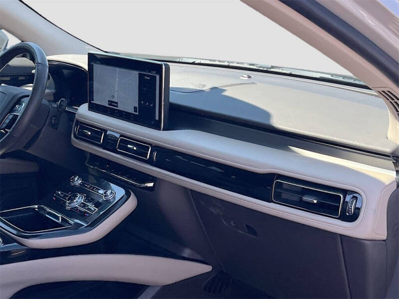 2022 Lincoln Nautilus Standard