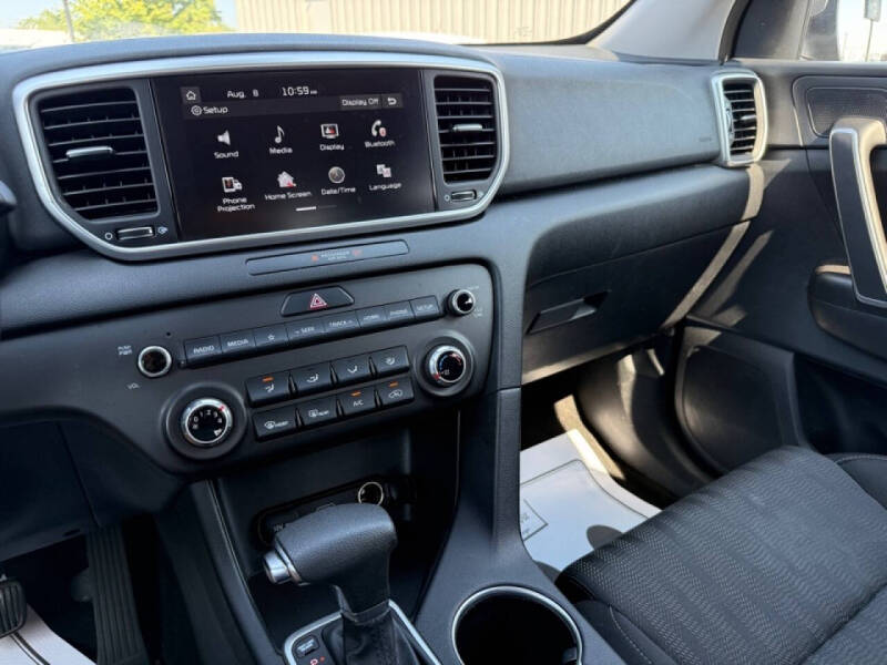 2022 Kia Sportage LX