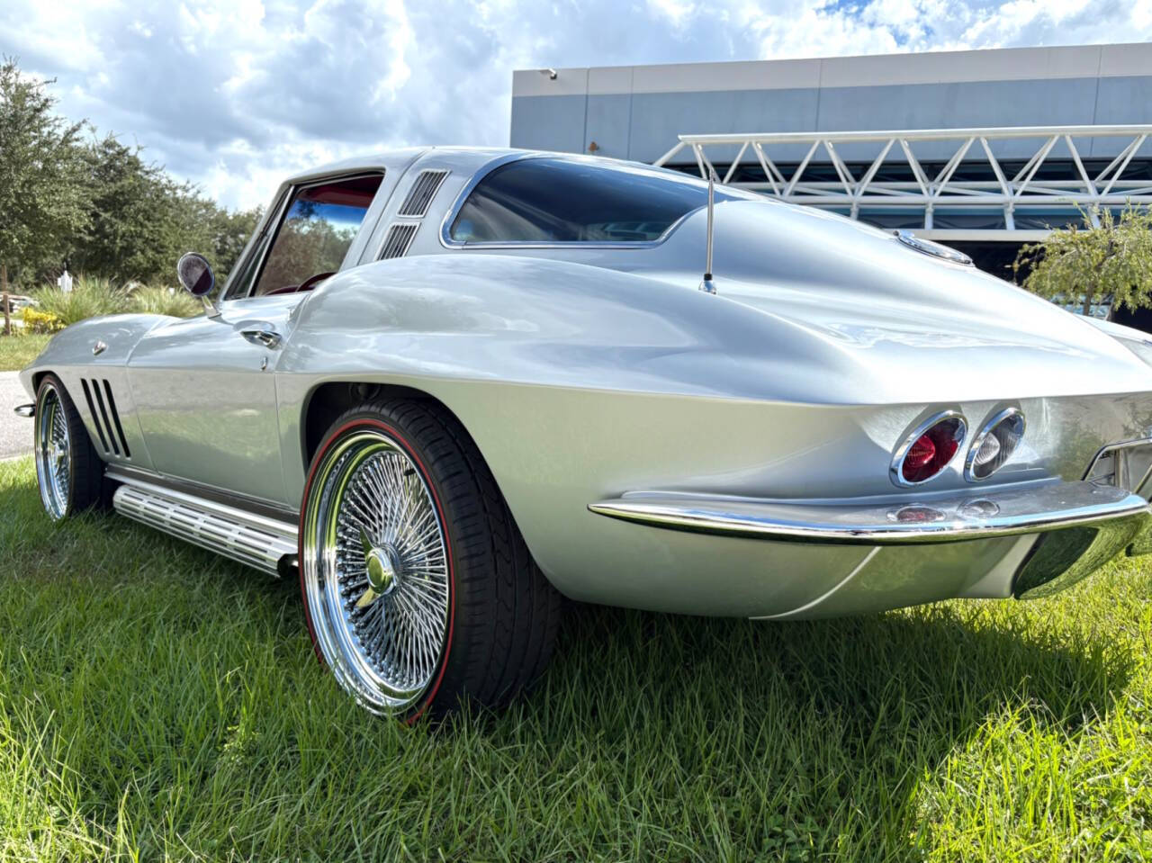 1965 Chevrolet Corvette 18