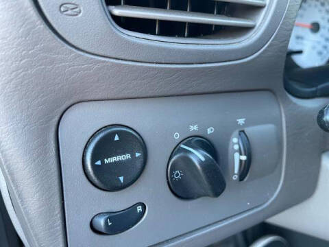 2003 Dodge Caravan SE